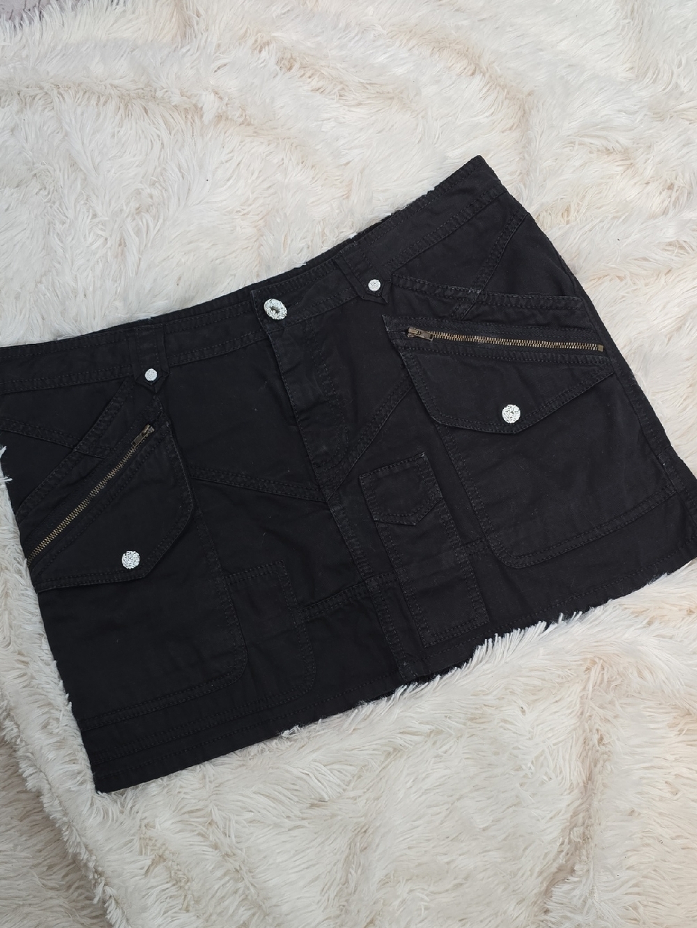 DKNY Black Cargo-Style Mini Skirt with Flap Pockets and Zip Accents Size 31